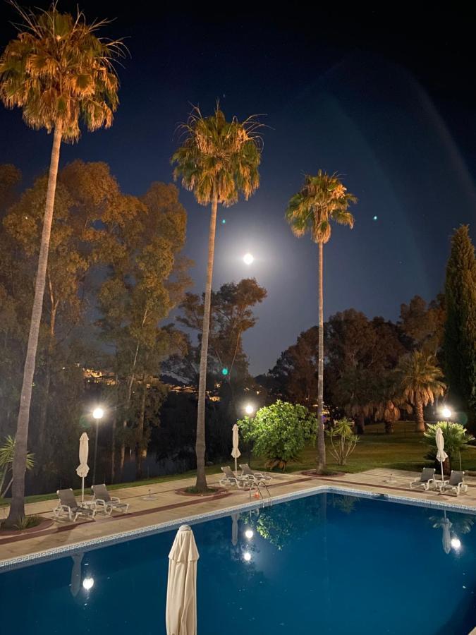 Hotel D'Алкотим Екстериор снимка