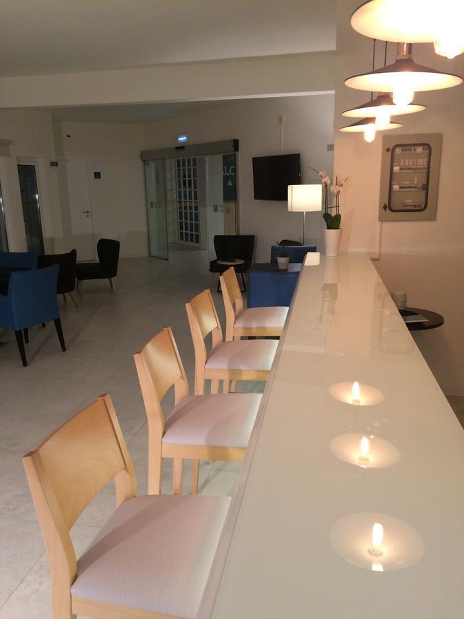 Hotel D'Алкотим Екстериор снимка
